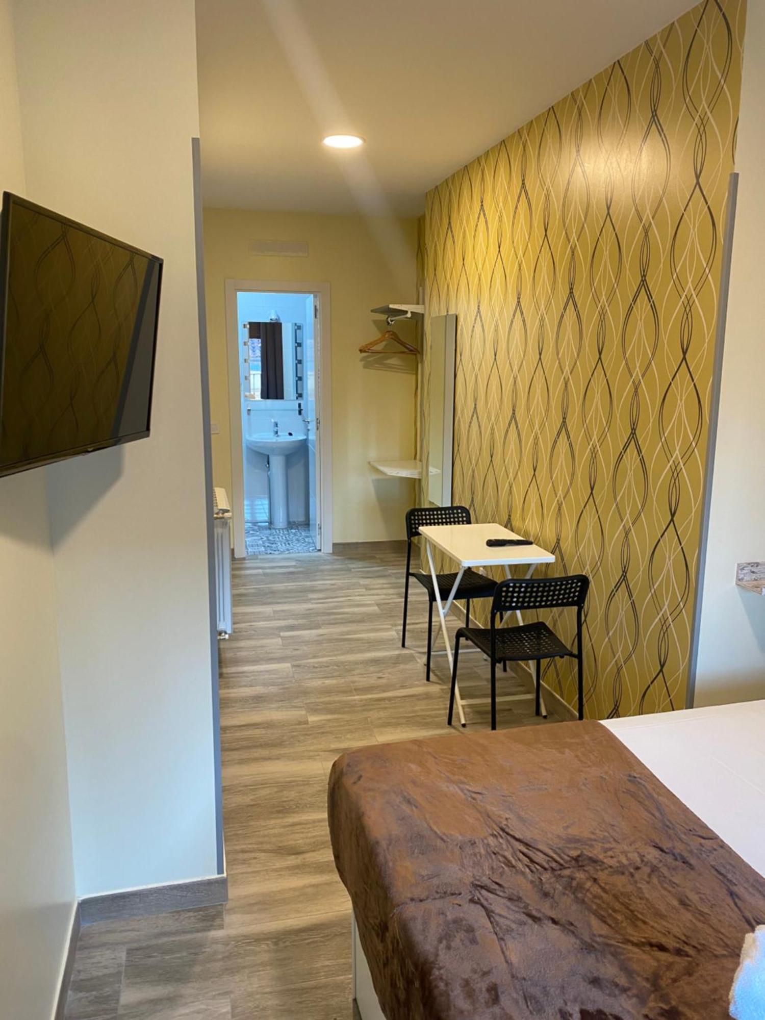 Hostal Oliver — Foto 1